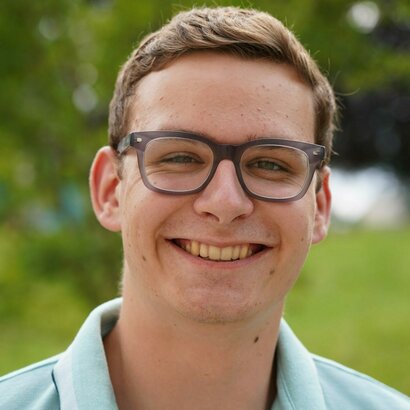 Portrait des ehemaligen Lernenden Jann